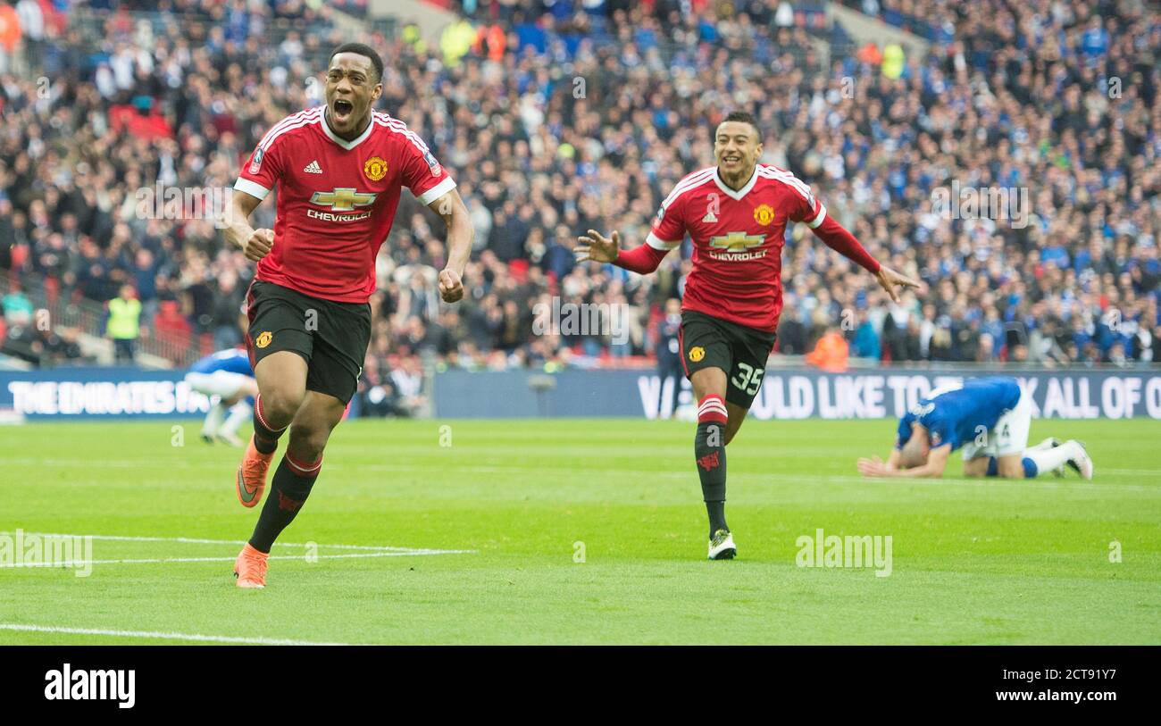 ANTHONY MARTIAL CÉLÈBRE LE SCORE DU GAGNANT DE DERNIÈRE MINUTE POUR L'HOMME UTD 2-1 EVERTON / MANCHESTER UTD FA CUP DEMI-FINALE - WEMBLEY. Image de copyright : Banque D'Images