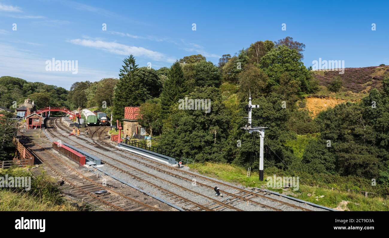 Panorama multi-image de la gare de Goathland sur le chemin de fer du North Yorkshire vu en septembre 2020. Banque D'Images