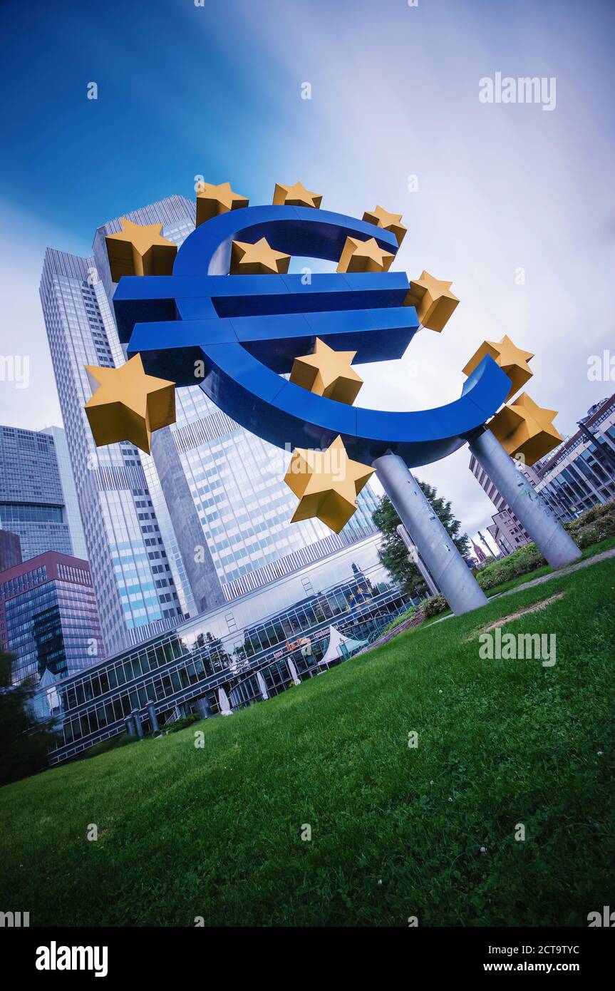 Allemagne, Hesse, Francfort, de l'Union européenne signer en face de bâtiment de la Banque centrale européenne Banque D'Images