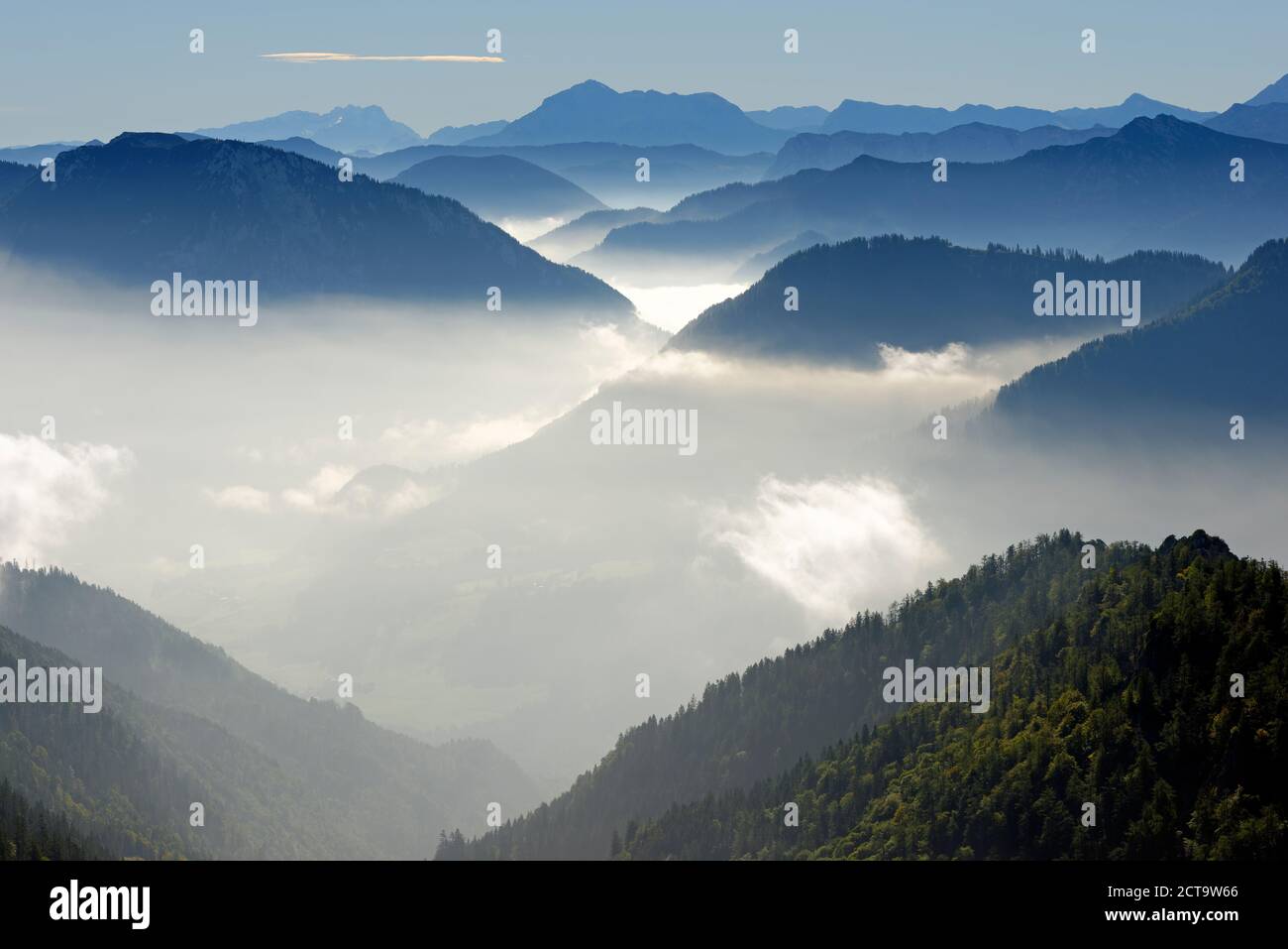 Allemagne, haute-Bavière, Bavière, Alpes de Chiemgau, Bergen, Rauschberg, Dachstein, Hoher Goell, Hohes Brett et Aibleck de Hochfelln Banque D'Images