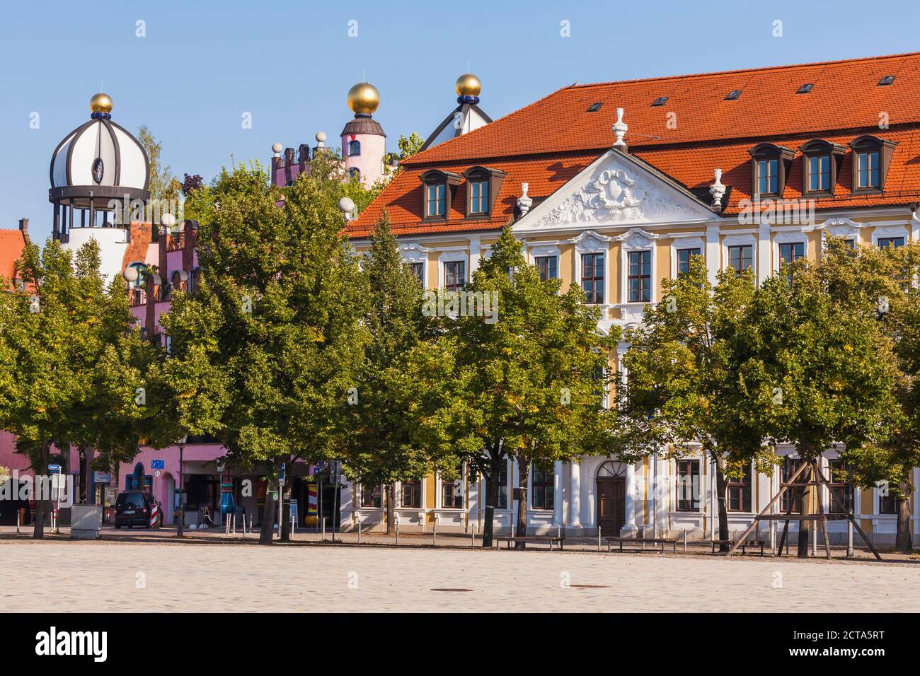 Allemagne (Saxe-Anhalt), Magdeburg, Domplatz avec Citadelle verte et le Landtag Banque D'Images