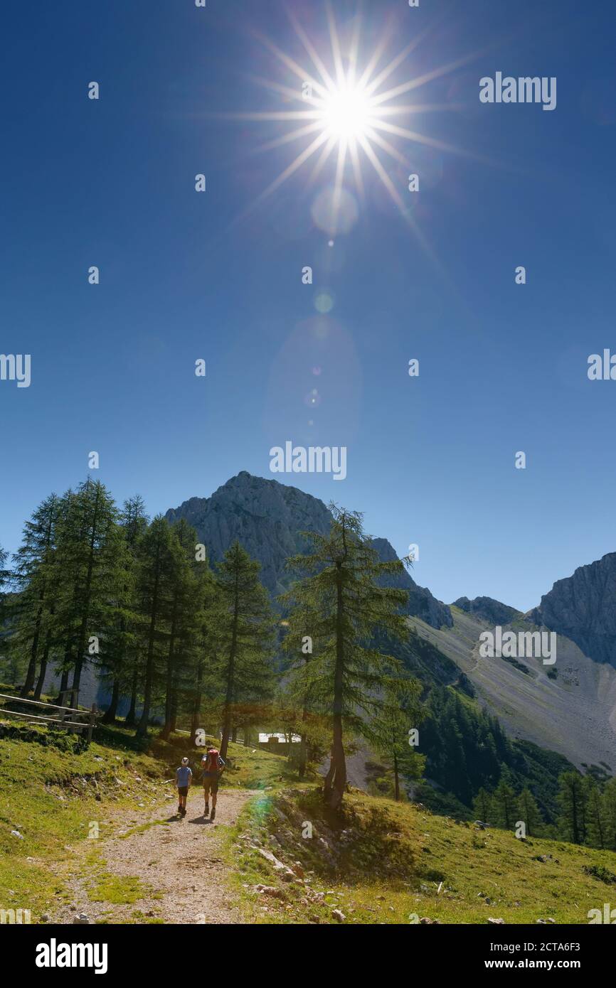 L'Autriche, la Carinthie , Karawanks à Feistritz, Rosental, randonneurs Banque D'Images