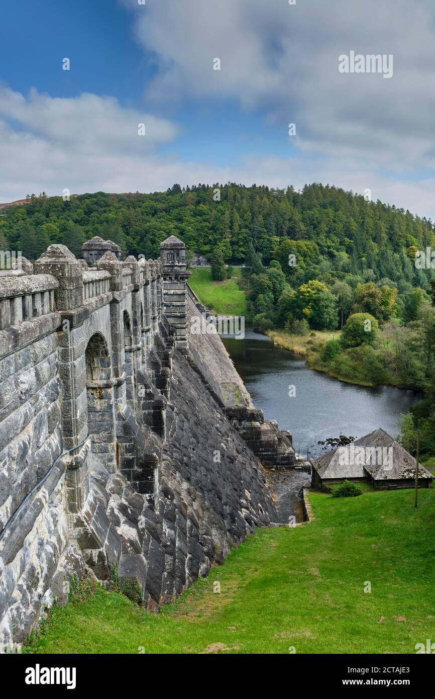 Vue sur le barrage du lac Vyrnwy, Powys, pays de Galles Banque D'Images