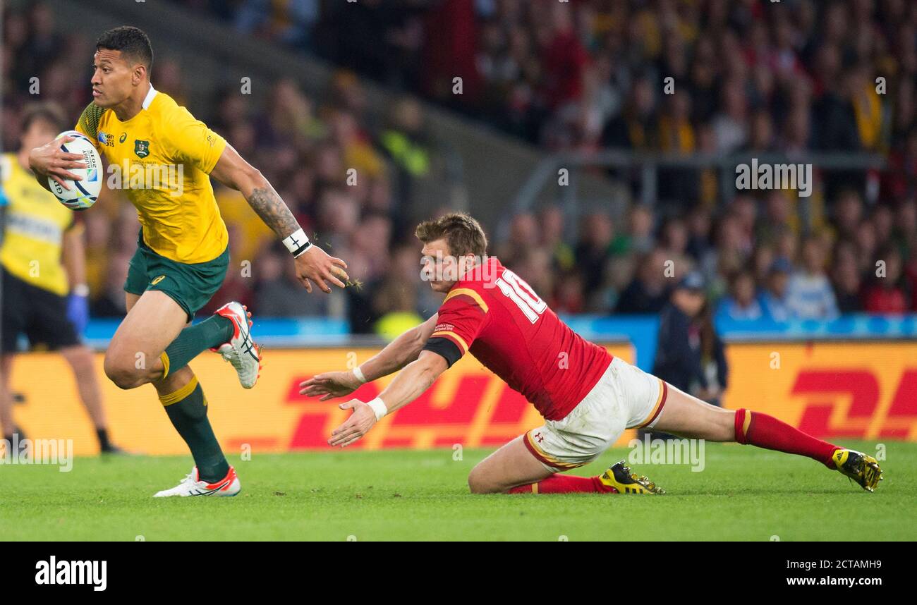 Isreal Folau bat Dan Biggar Australie v pays de Galles coupe du monde de rugby 2015 image crédit : MARK PAIN / ALAMY PHOTO Banque D'Images