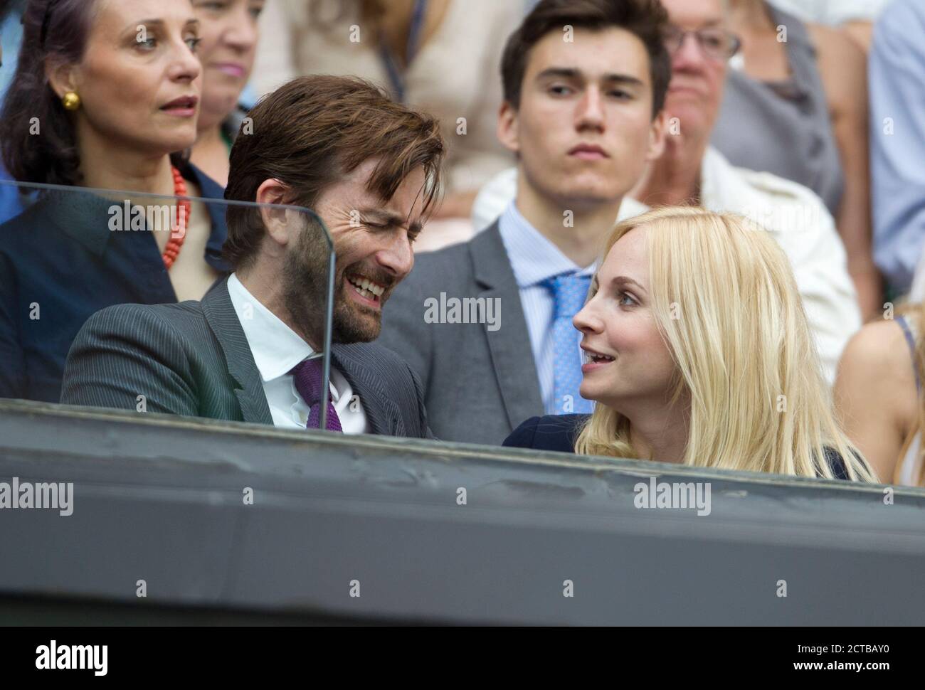 David Tennant et sa femme Georgia. CHAMPIONNATS DE TENNIS DE WIMBLEDON 2014 photo : © Mark pain / Alamy Banque D'Images