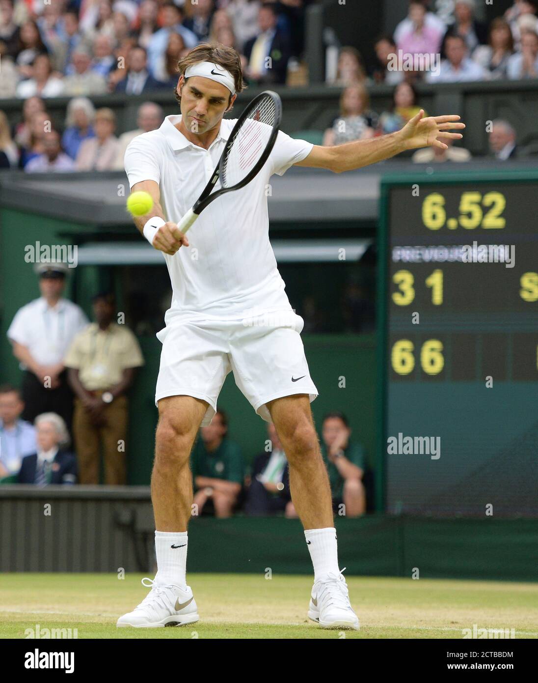 ROGER FEDERER. CHAMPIONNATS DE TENNIS DE WIMBLEDON 2014. Image de crédit : © Mark pain / Alamy Banque D'Images