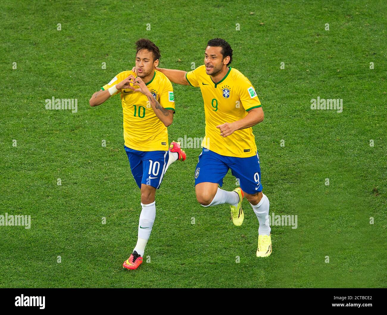 Neymar célèbre son eqialiiser pour le Brésil 1-1 Brésil / Croatie coupe du monde du Brésil 2014 - Arena de Sao Paolo image : Mark pain 12/6/2014 Banque D'Images