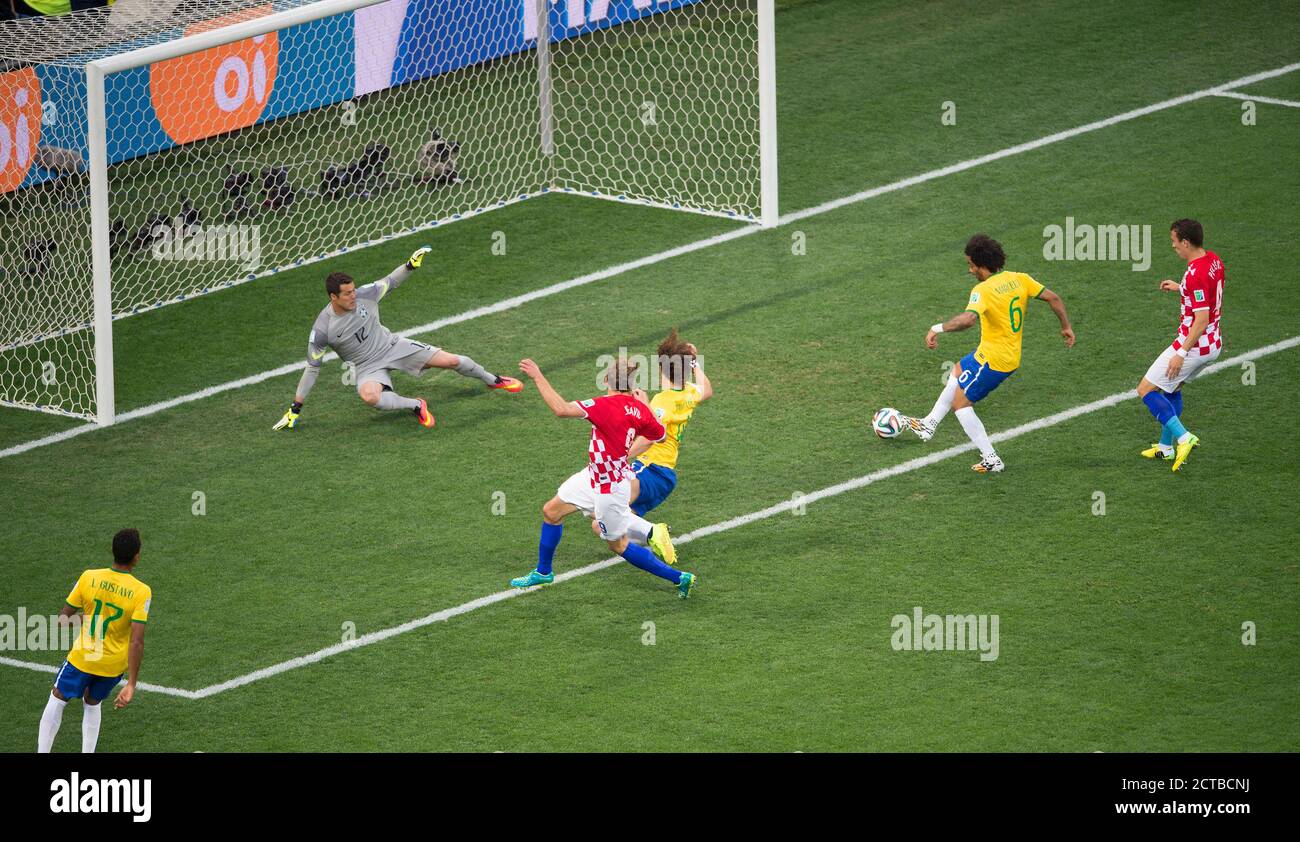 Marcelo marque un but propre pour donner à la Croatie la tête 0-1 Brésil / Croatie coupe du monde 2014 - Arena de Sao Paolo image : Mark pain / Alamy Banque D'Images