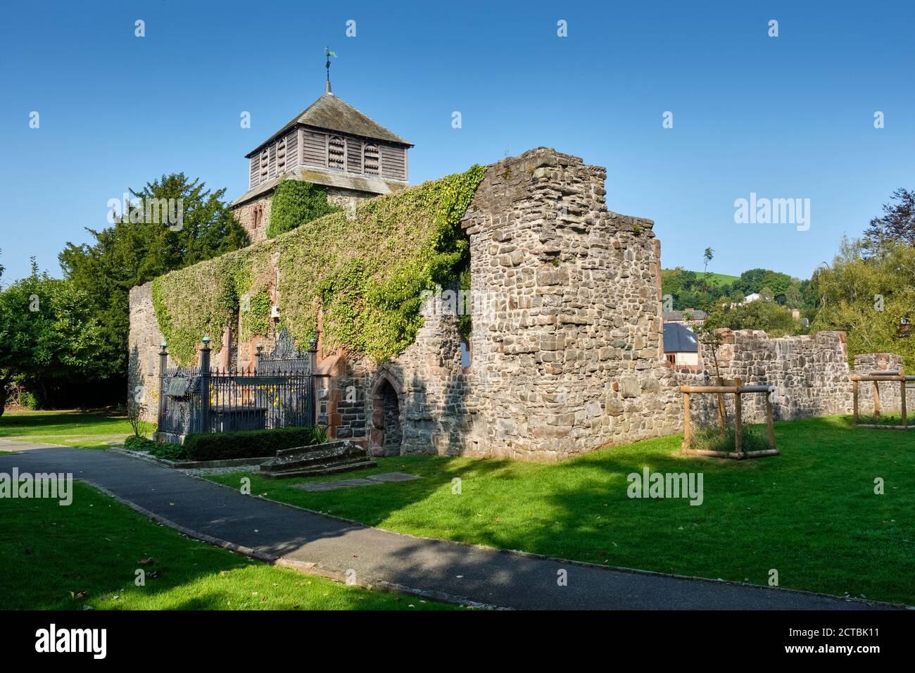 Ruines de l'église Sainte Marie, Newtown, Powys, pays de Galles Banque D'Images