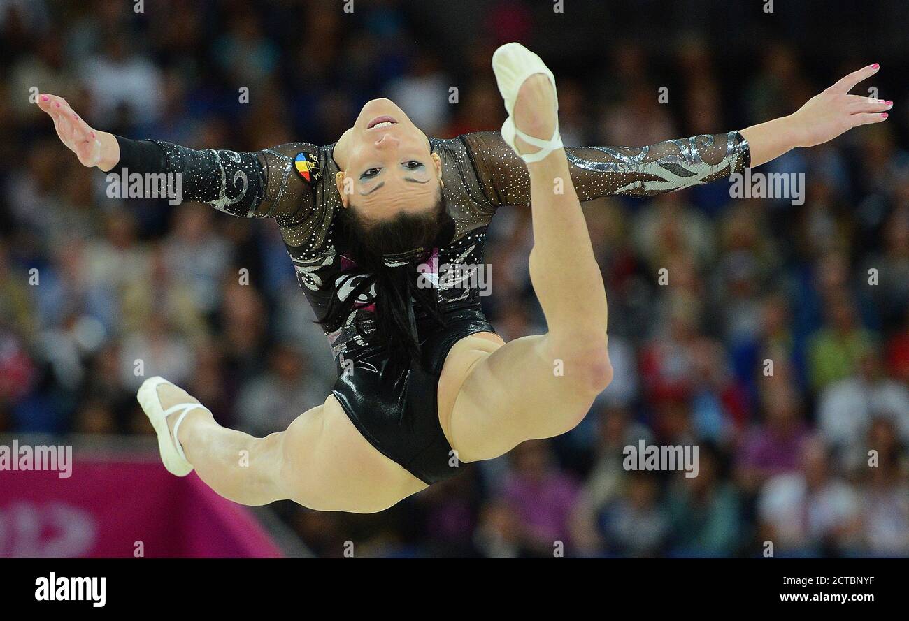 CATALINA PONOR WOMEN'S FLOOR EXERCISE FINAL LONDRES 2012 OLYMPICS NORTH GREENWICH ARENA COPYRIGHT IMAGE : MARK PAIN 7/8/2012. 07774 842005 Banque D'Images