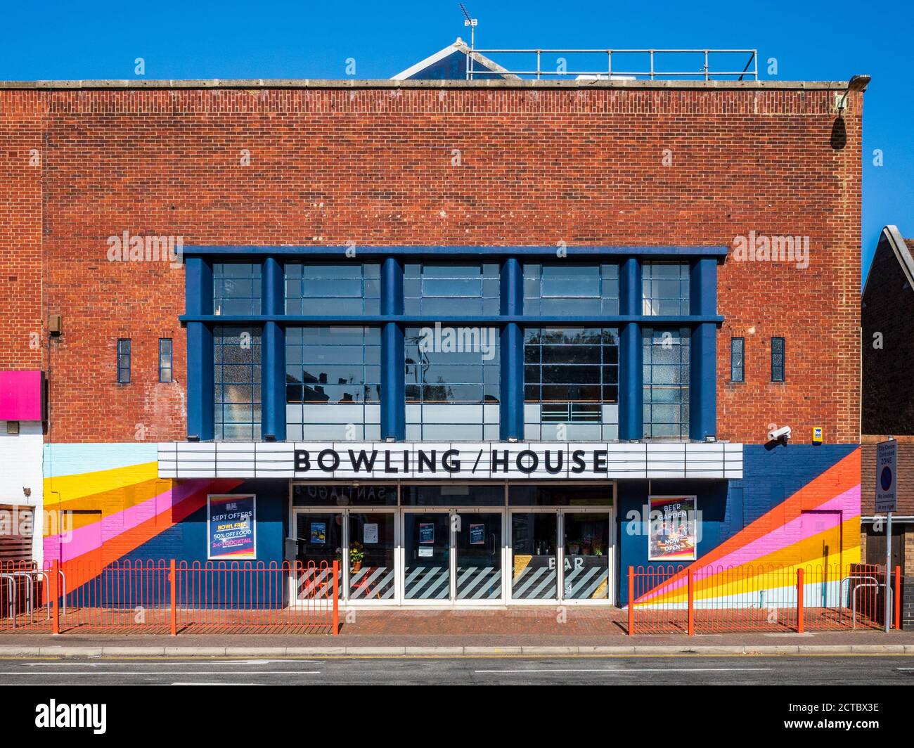 Bowling House Norwich - Bowling Alley, bar et restaurant dans le centre-ville de Norwich. Bar à cocktails et restaurant avec karaoké et bowling. Banque D'Images