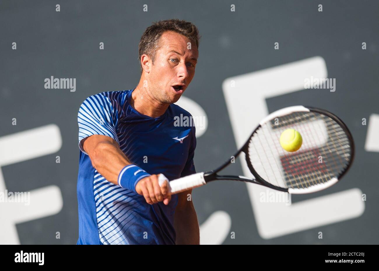 21 septembre 2020, Hambourg : circuit ATP de tennis - Open d'Allemagne, singles, men, 1er tour dans le stade de Rothenbaum. Kohlschreiber (Allemagne) - Fognini (Italie). Philipp Kohlschreiber en action. Photo: Daniel Bockwoldt/dpa Banque D'Images