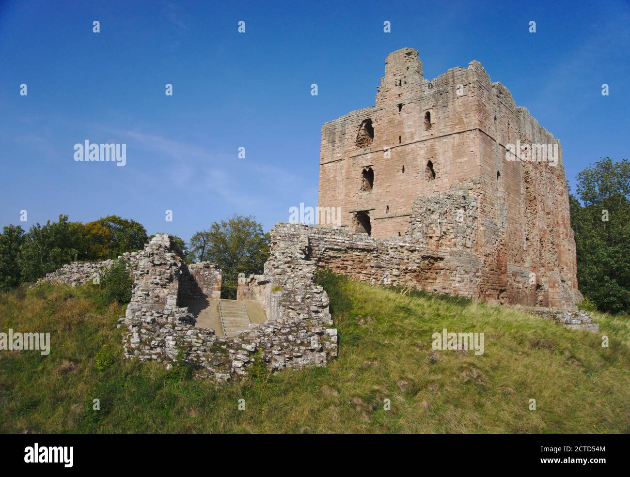 Ruine du XIIe siècle Château de Norham, Northumberland, Angleterre, Royaume-Uni, un sujet favori de l'artiste JMW Turner. Banque D'Images