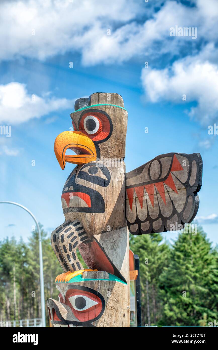 Totem dans la vallée de Cowichan, Canada. Banque D'Images