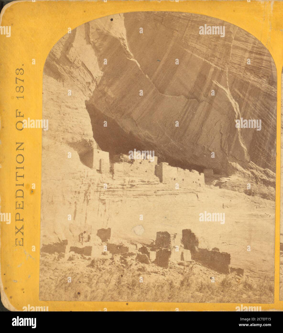 Ruines à Cañon de Chelle, N.M., dans une cavité dans le mur, 80 pi au-dessus du lit actuel de cañon., levés géographiques à l'ouest du 100e méridien (É.-U.), O'Sullivan, Timothy H. (1840-1882), 1873, États-Unis Banque D'Images