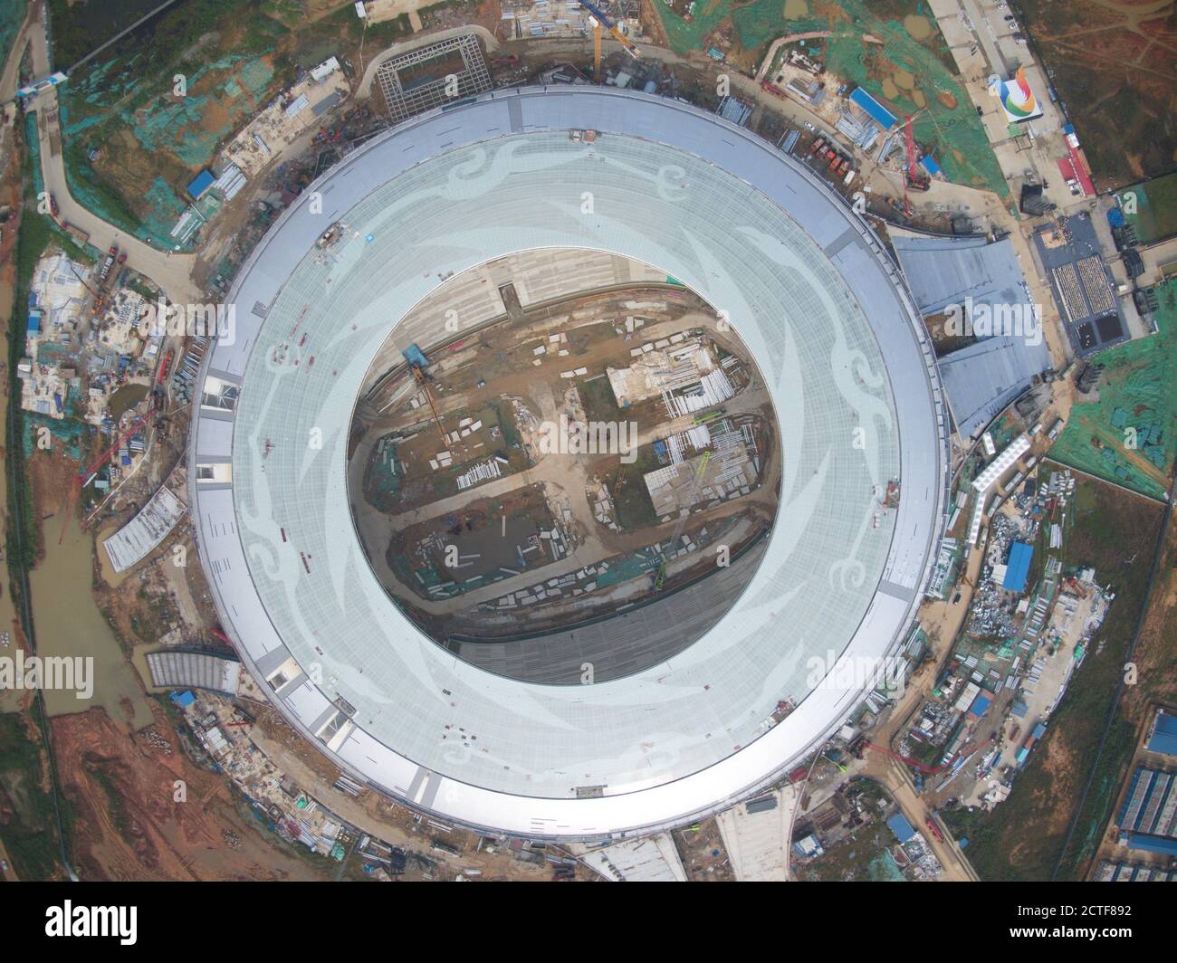 Une vue aérienne du stade de 40,000 capacités, qui sera le stade principal de la prochaine Universiade d'été 2021, en construction, Chengdu ci Banque D'Images