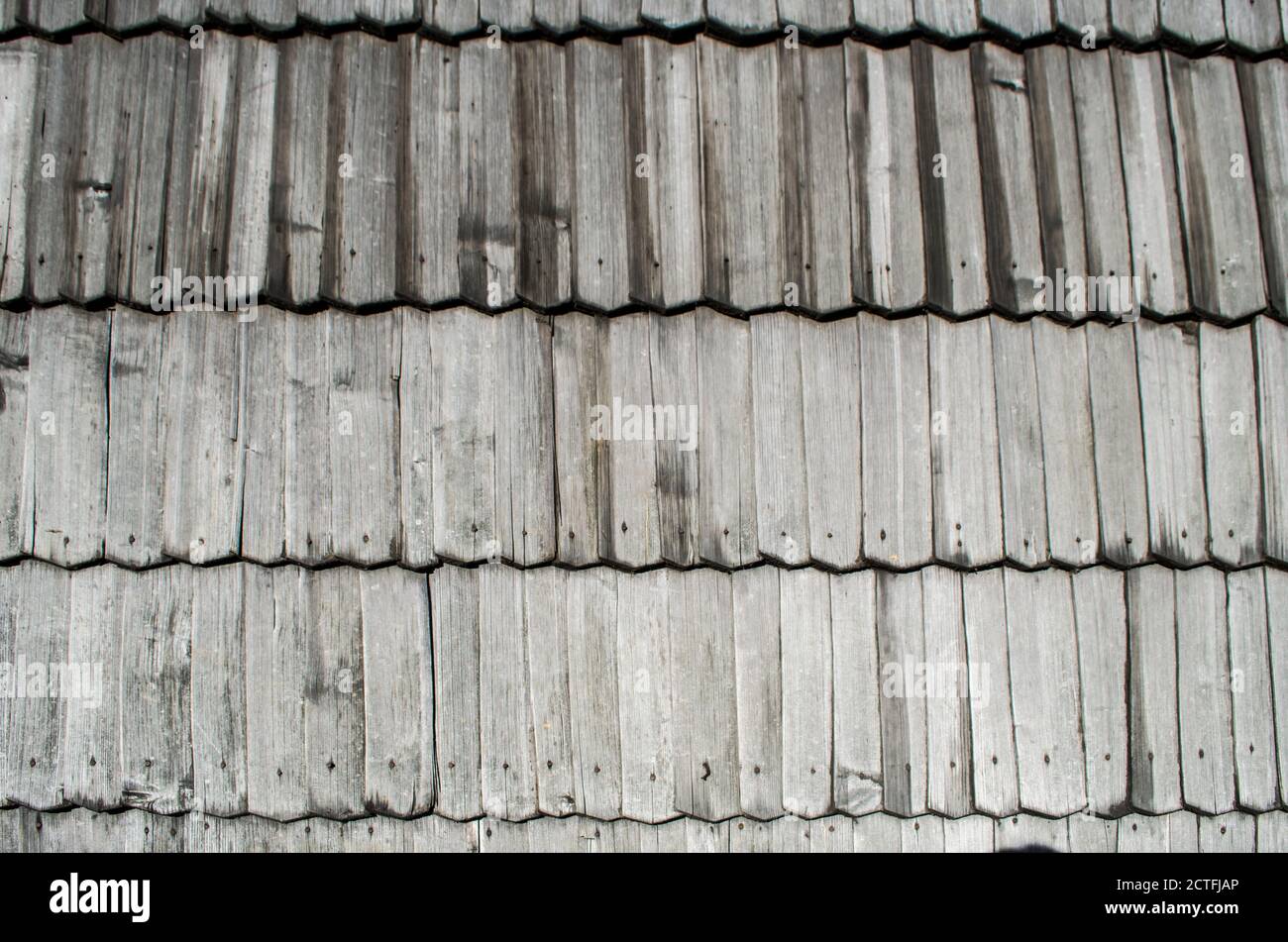 Meubles anciens en bois sculpté .texture fond ethnique. L'architecture de l'Ukraine Banque D'Images