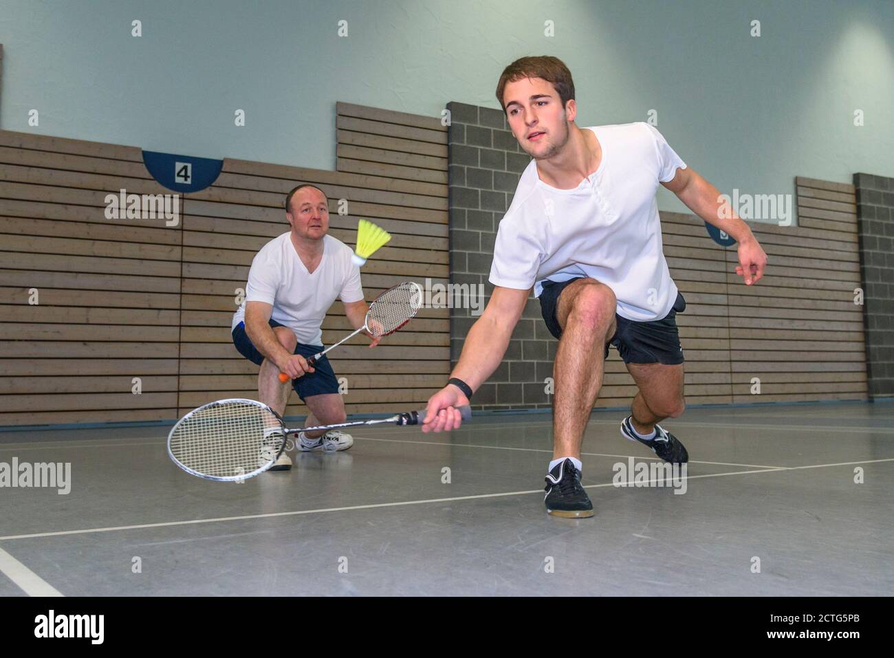 Action und Einsatz beim Badminton Banque D'Images