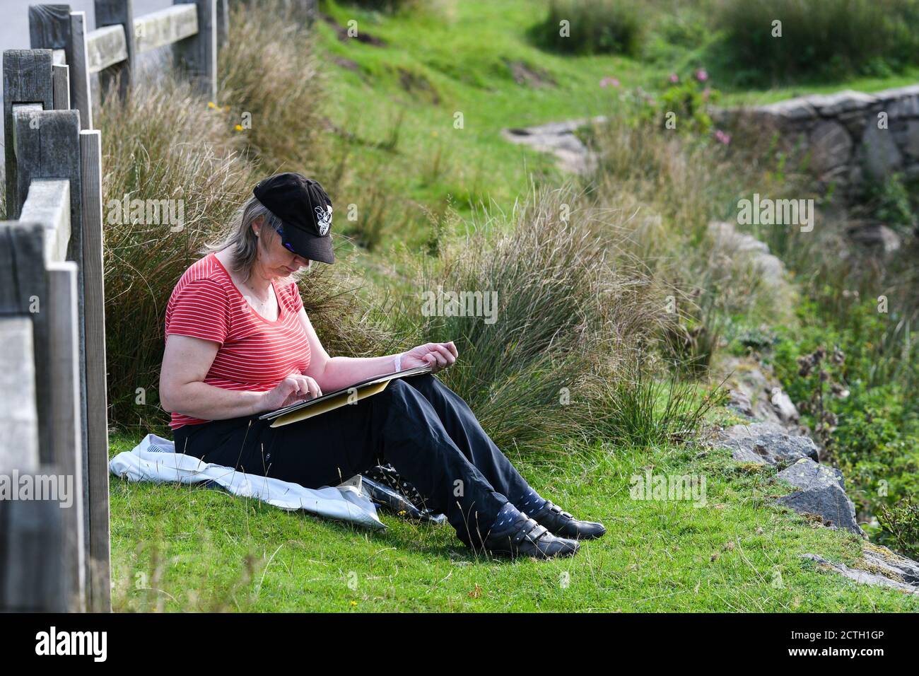 femmes dessin au bradgate park leicestershire Banque D'Images