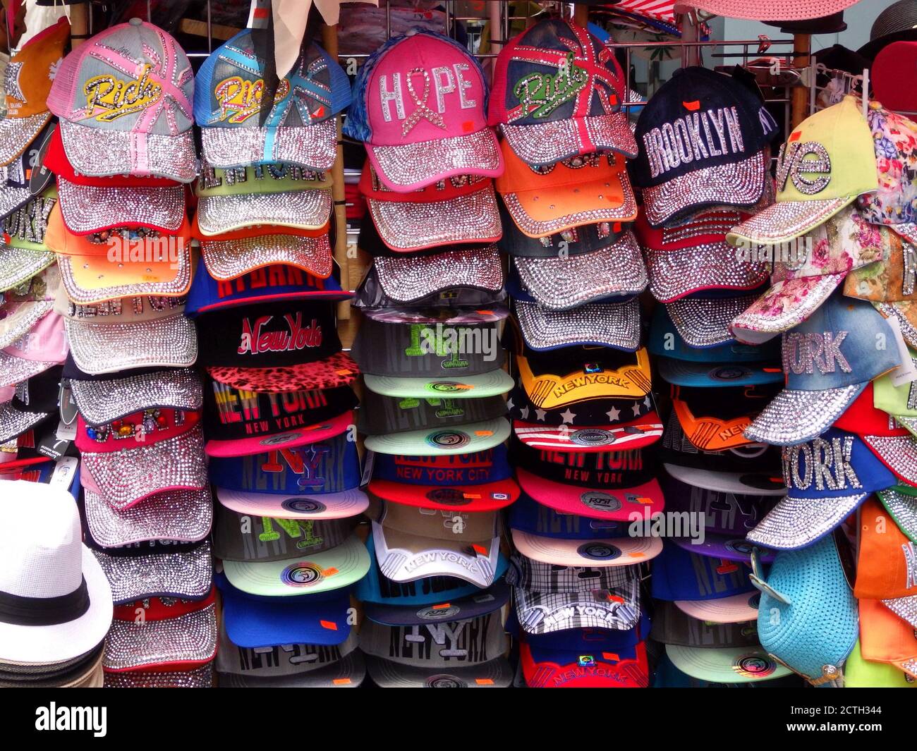 New York City vendeur de casquettes et chapeaux, New York City, États-Unis  Photo Stock - Alamy