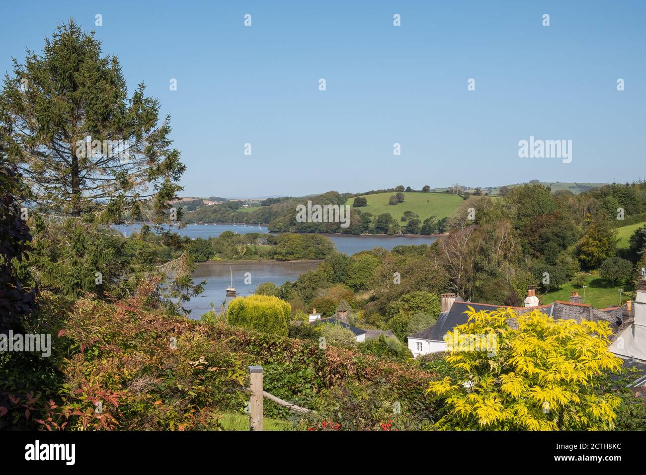 L'estuaire de la rivière Dart vue depuis le joli village de South Hams de Dittisham, Devon, Royaume-Uni Banque D'Images