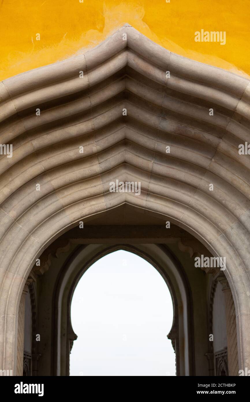 Palais national de Pena, Portugal. Célèbre château près de la ville de Sintra, l'un des points d'intérêt les plus visités au Portugal. Banque D'Images