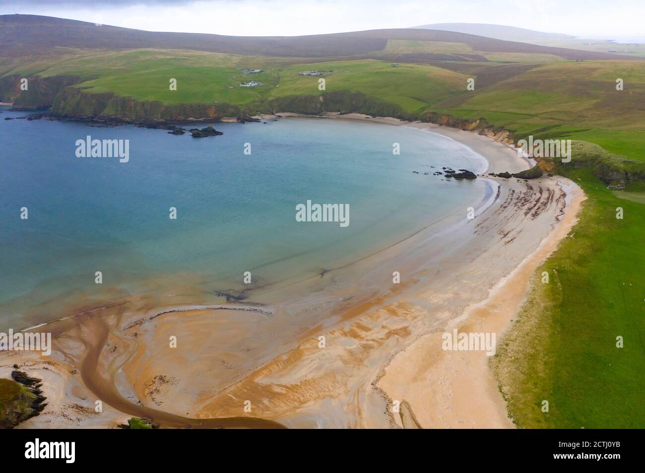 Vue sur la plage de Burrafirth sur le Burra Firth sur l'île d'Unst, Shetland, Écosse, Royaume-Uni Banque D'Images