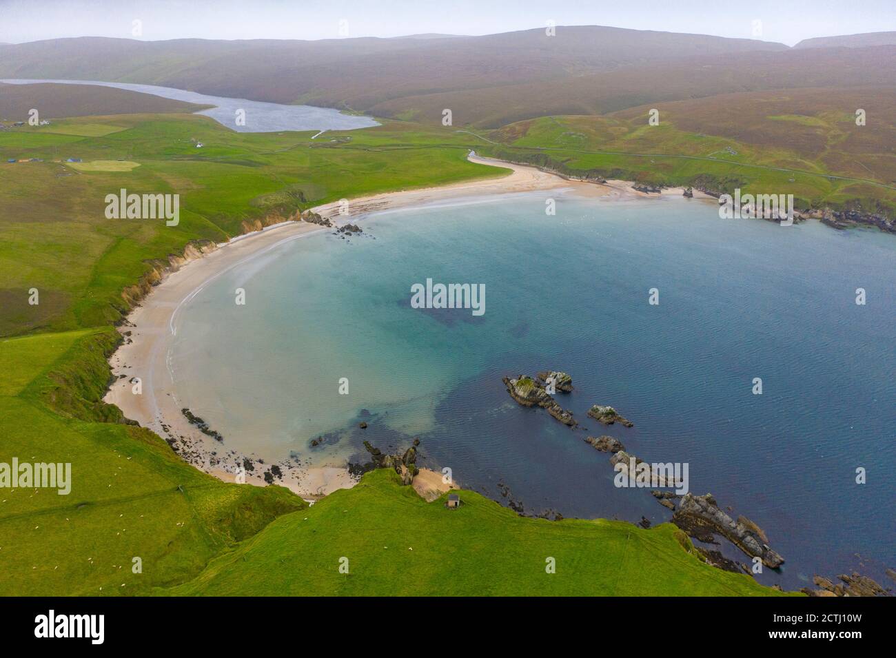 Vue sur la plage de Burrafirth sur le Burra Firth sur l'île d'Unst, Shetland, Écosse, Royaume-Uni Banque D'Images