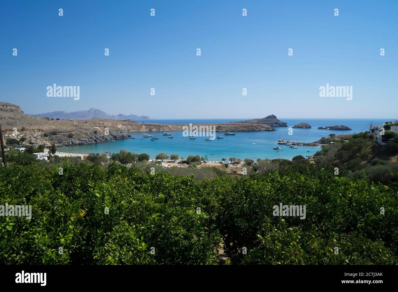 Vue sur la magnifique baie avec yachts, Méditerranée Banque D'Images