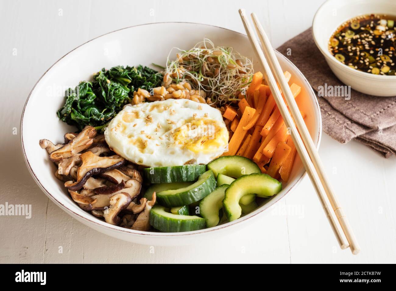 Bol de bibimbap coréen Banque D'Images