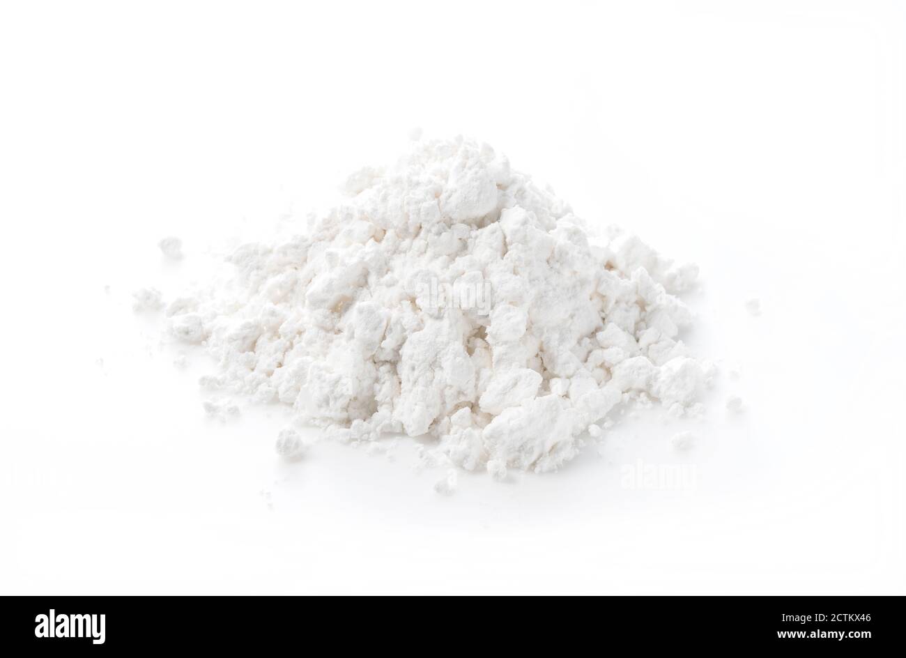 Poudre de mais sur fond blanc Banque d'images détourées - Alamy