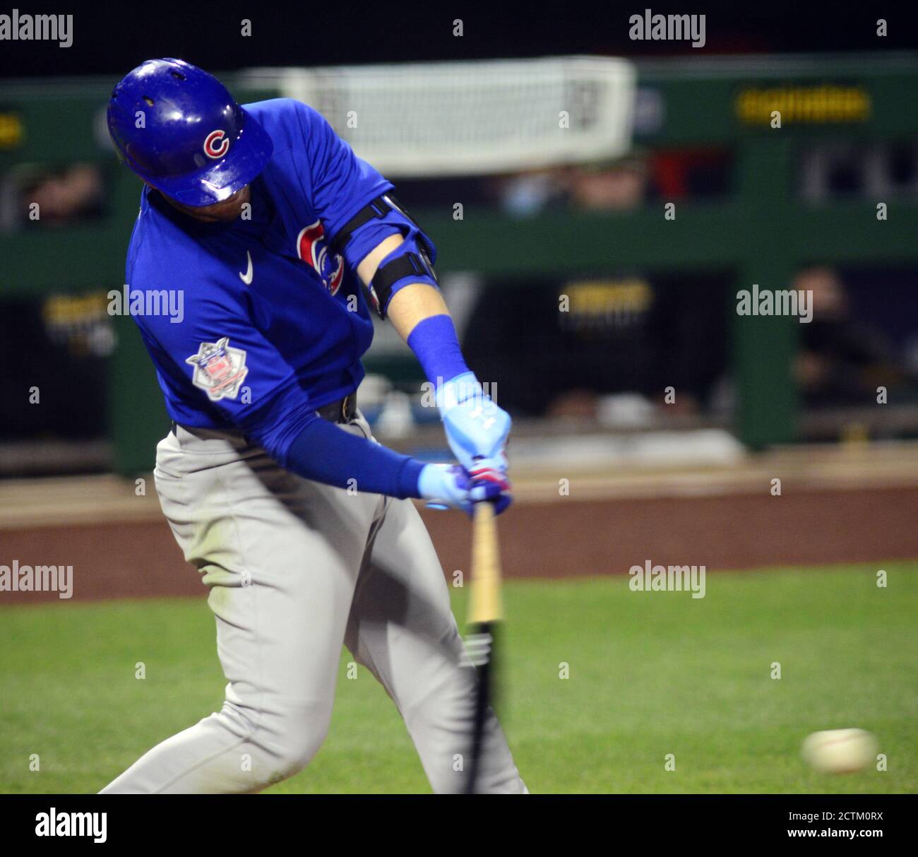 Pittsburgh, États-Unis. 23 septembre 2020. Jason Kipnis (27), deuxième basan de Chicago Cubs, atteint le premier d'un coup sur le terrain lors du neuvième repas de la victoire de Pittsburgh Pirates 2-1 au PNC Park le mercredi 23 septembre 2020 à Pittsburgh. Photo par Archie Carpenter/UPI crédit: UPI/Alay Live News Banque D'Images