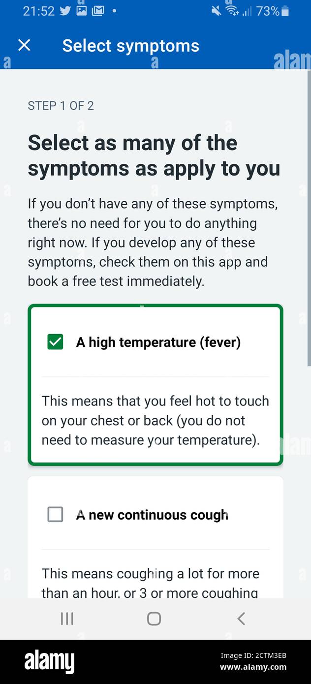 Une capture d'écran de l'application de recherche des contacts du coronavirus lancée en Angleterre et au pays de Galles dans ce que le secrétaire à la Santé a appelé « un pas en avant important » dans notre lutte contre le « tueur invisible ». Banque D'Images