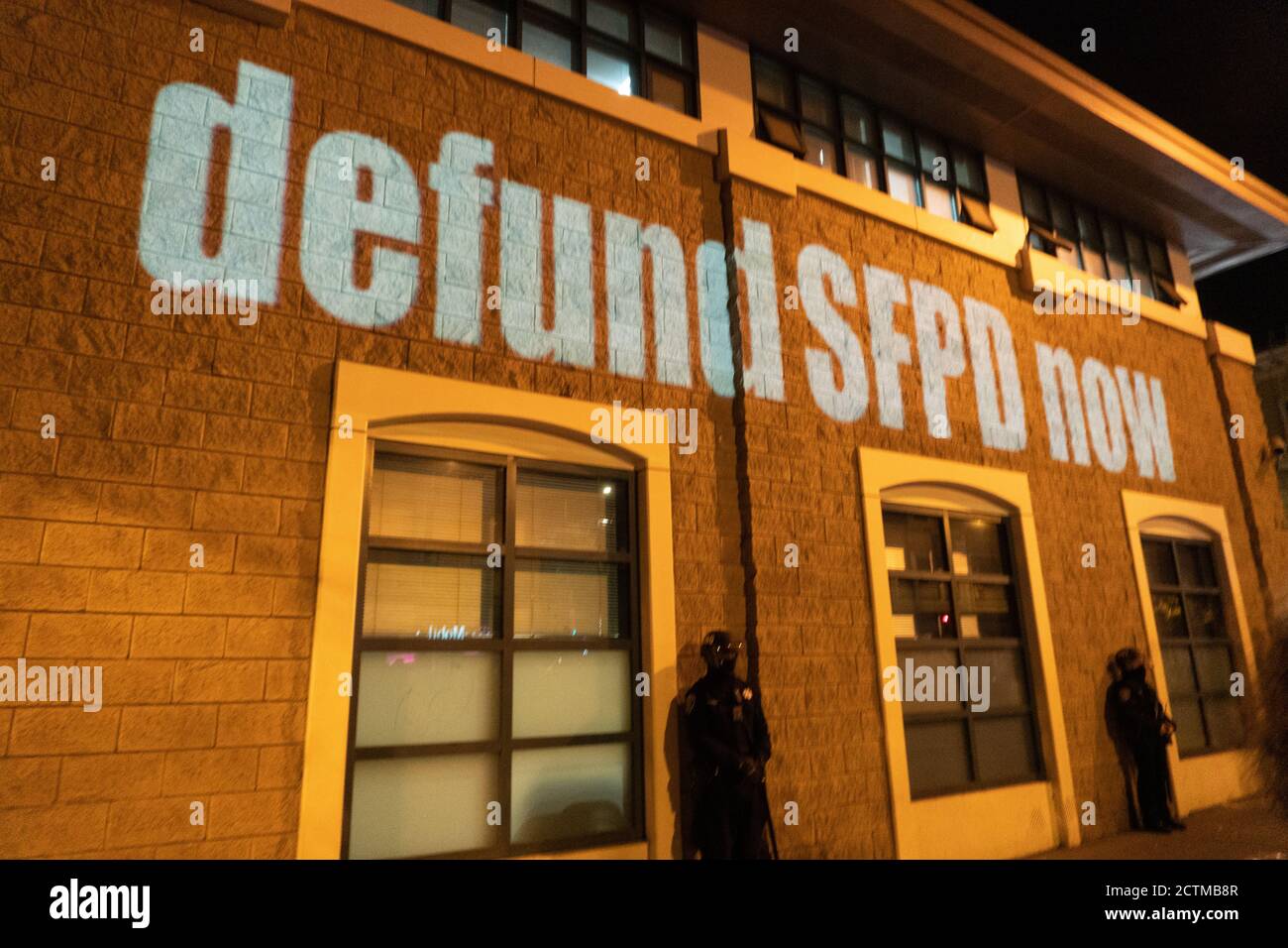 San Francisco, Californie, États-Unis. 23 septembre 2020. Définancer les manifestants de la SFPD à san Francisco pour protester contre la décision du jury de Breonna Taylor. Crédit: albert halim/Alay Live News Banque D'Images