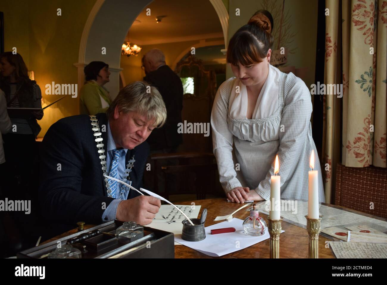 L'équipe et les conseillers locaux se réunissent pour un ''Ellen Hutchins festival ouverture 2019''. Bantry Co, Cork, Irlande. Banque D'Images