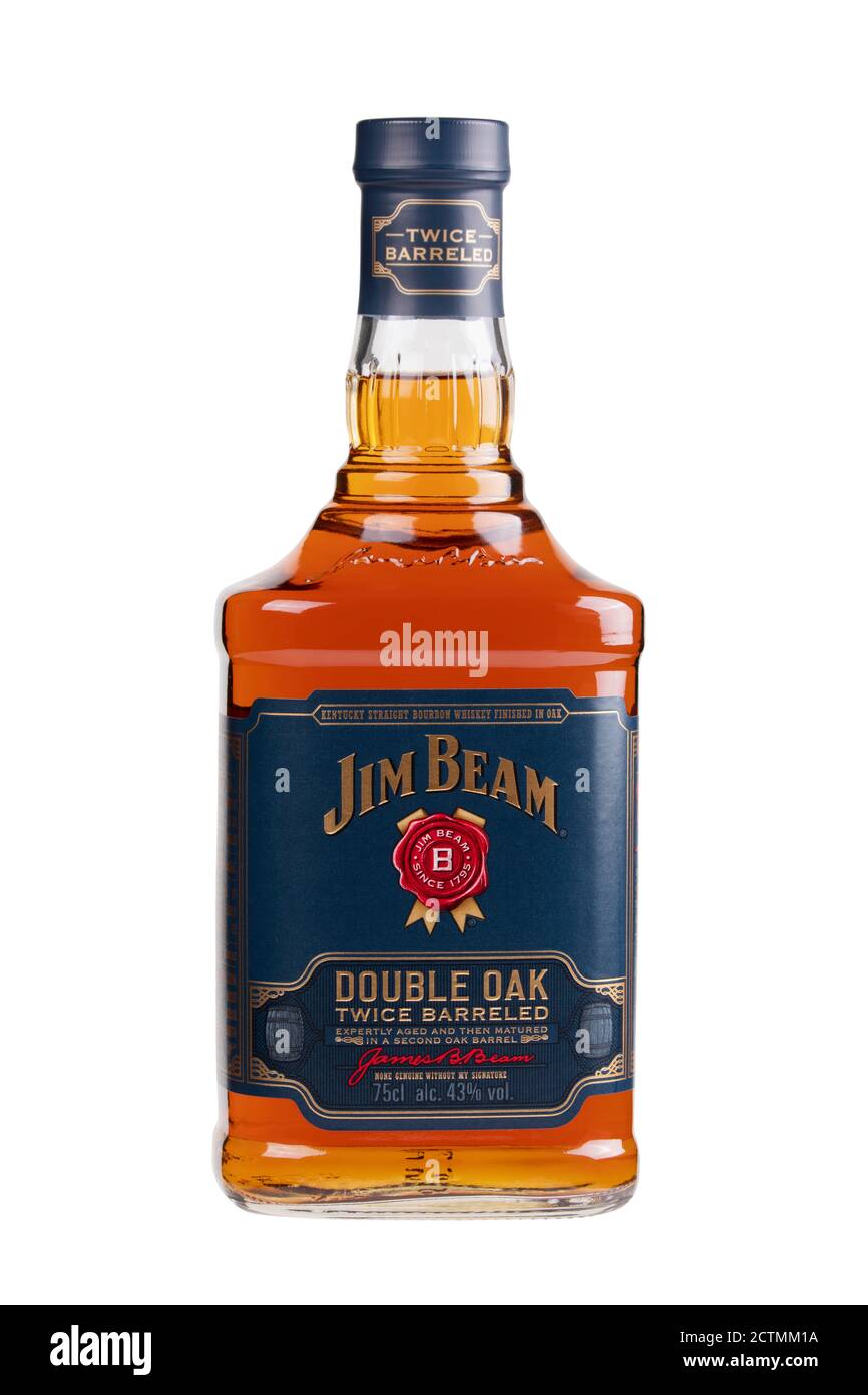 Guilin, Chine 8 mars 2020 UNE bouteille de Jim Beam un whisky Bourbon droit Kentucky isolé sur fond blanc Banque D'Images