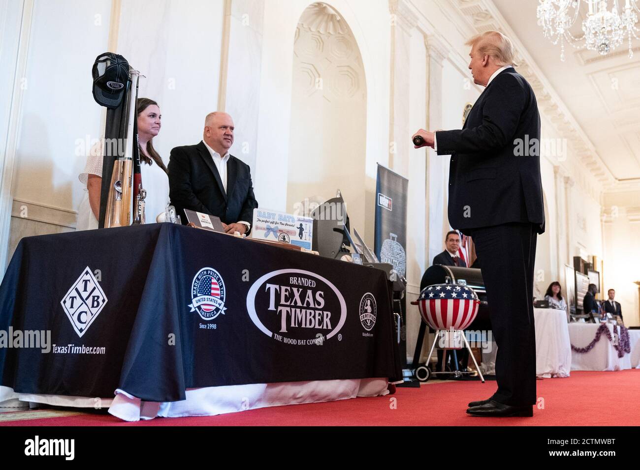 Vitrine Spirit of America. Le président Donald J. Trump participe à une tournée de la vitrine Spirit of America le jeudi 2 juillet 2020, dans la salle de la Croix de la Maison Blanche. Banque D'Images