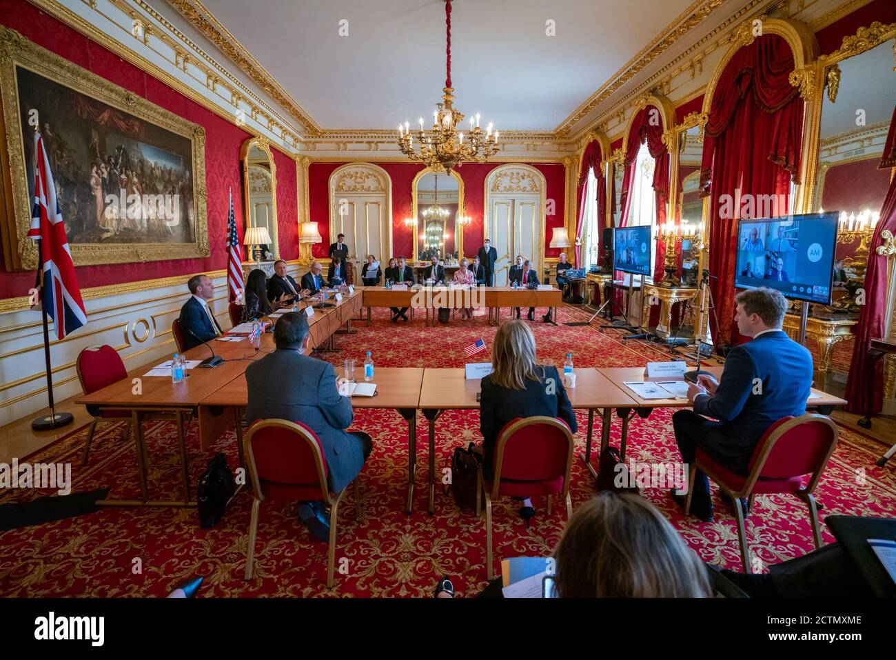 Le 21 juillet 2020, le secrétaire d'État Michael Pompeo a participé à une table ronde commerciale organisée par le Foreign and Commonwealth Office à Londres, pour discuter des relations d'affaires et des questions commerciales entre les États-Unis et le Royaume-Uni. Banque D'Images