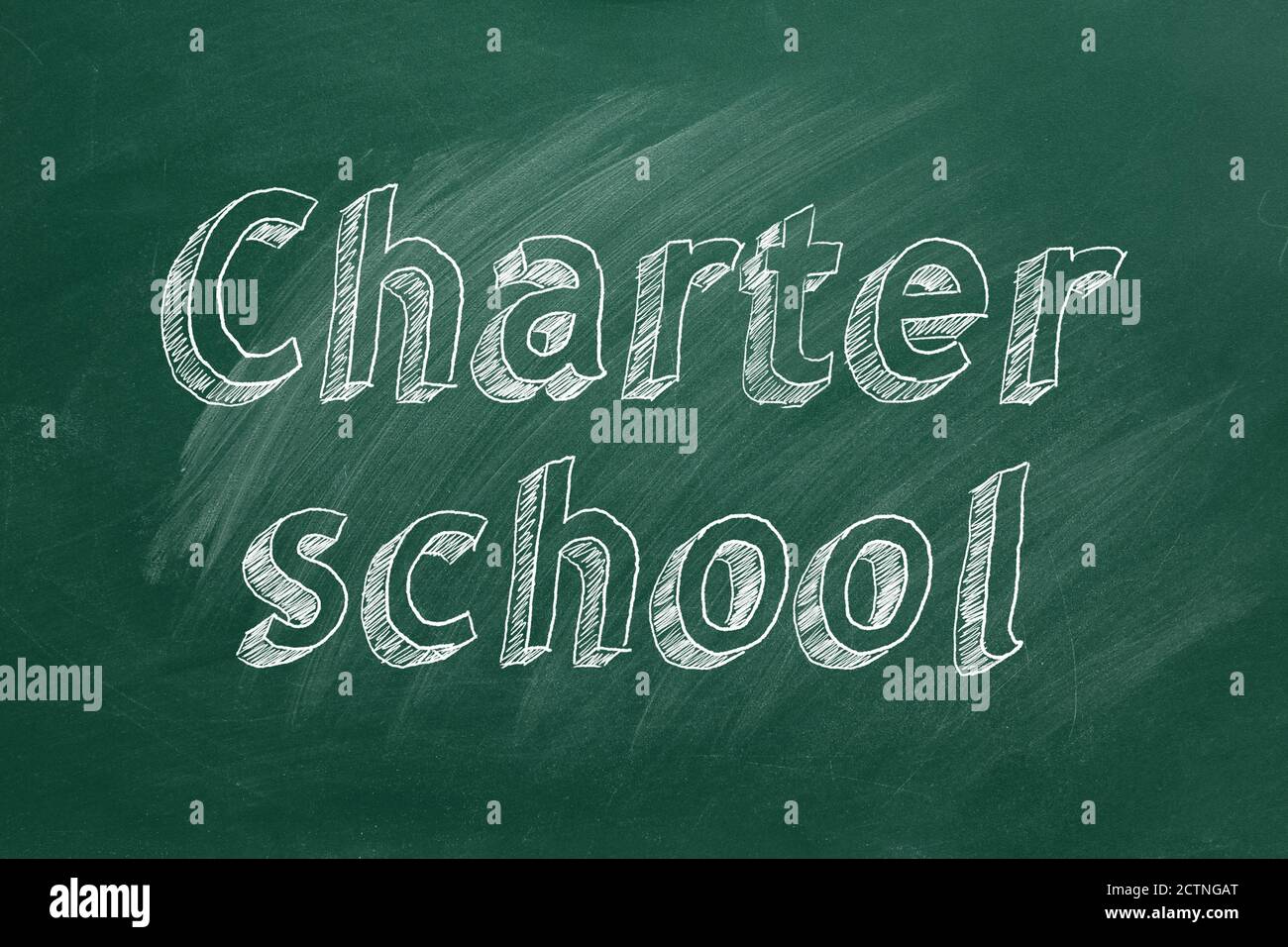 Dessin à la main « Charter School » sur tableau noir vert Banque D'Images
