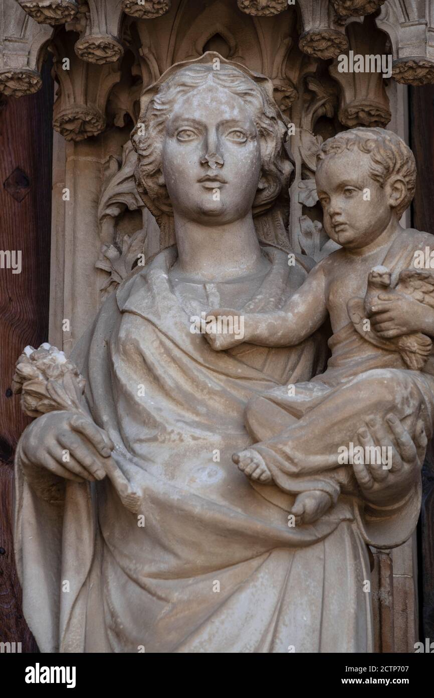 virgen y el niño, Portal del Mirador, Catedral de Mallorca, la Seu,l siglo XIII. gótico levantino, palma, Majorque, Iles baléares, Espagne Banque D'Images