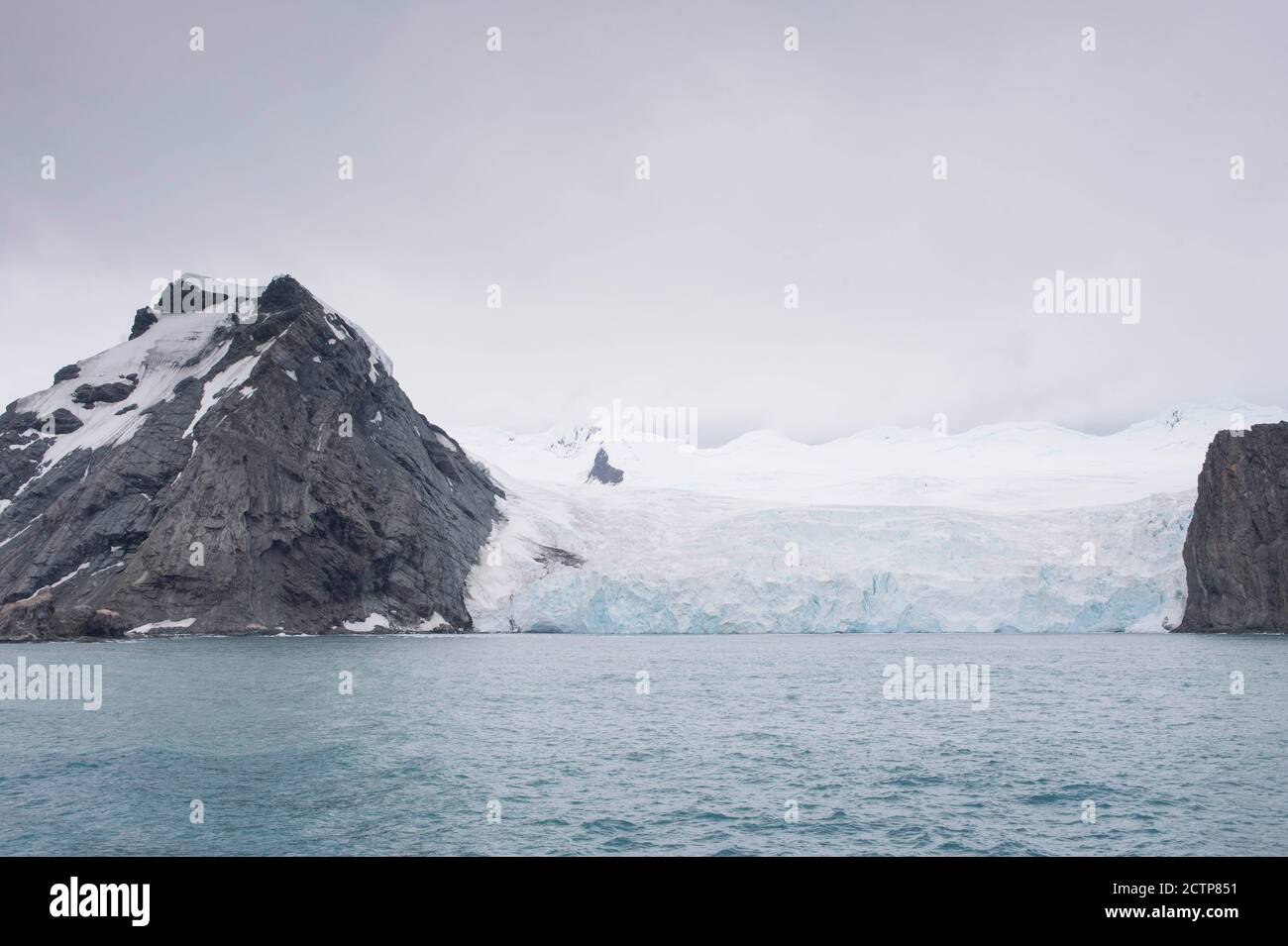 Point Wild, Elephant Island, Antarctique. Point d'atterrissage de Shackleton et glacier de furness Banque D'Images