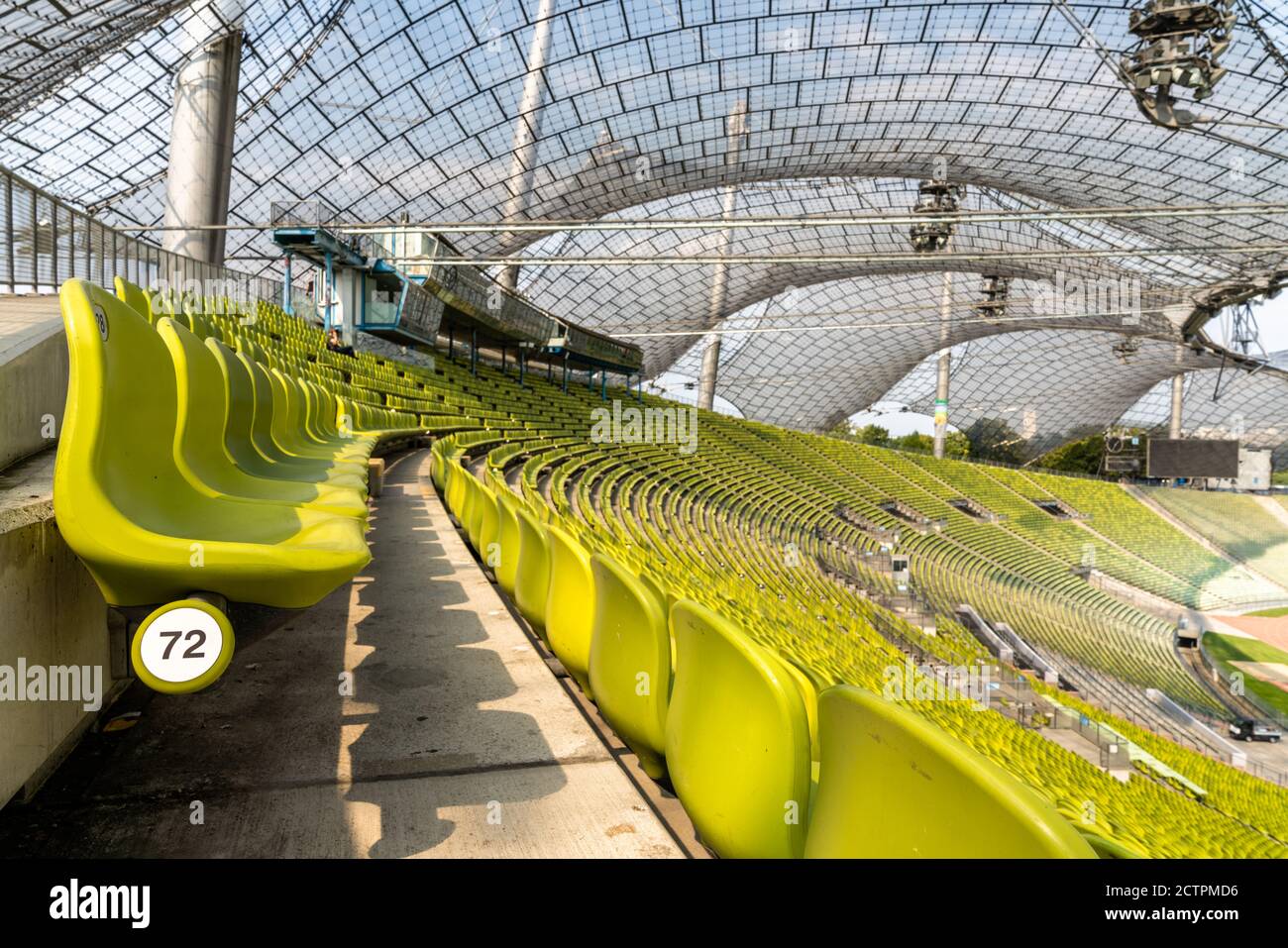 Munich, Bavière / Allemagne - 17 septembre 2020 : vue sur le stade des Jeux Olympiques de Munich en 1972 Banque D'Images