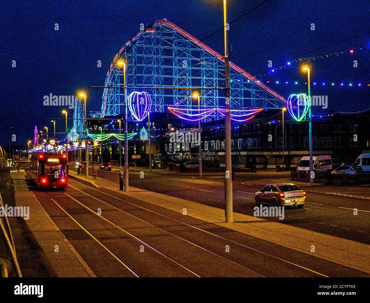 Blackpool illuminations 2020 Tram et Big One à votre plaisir Plage Banque D'Images