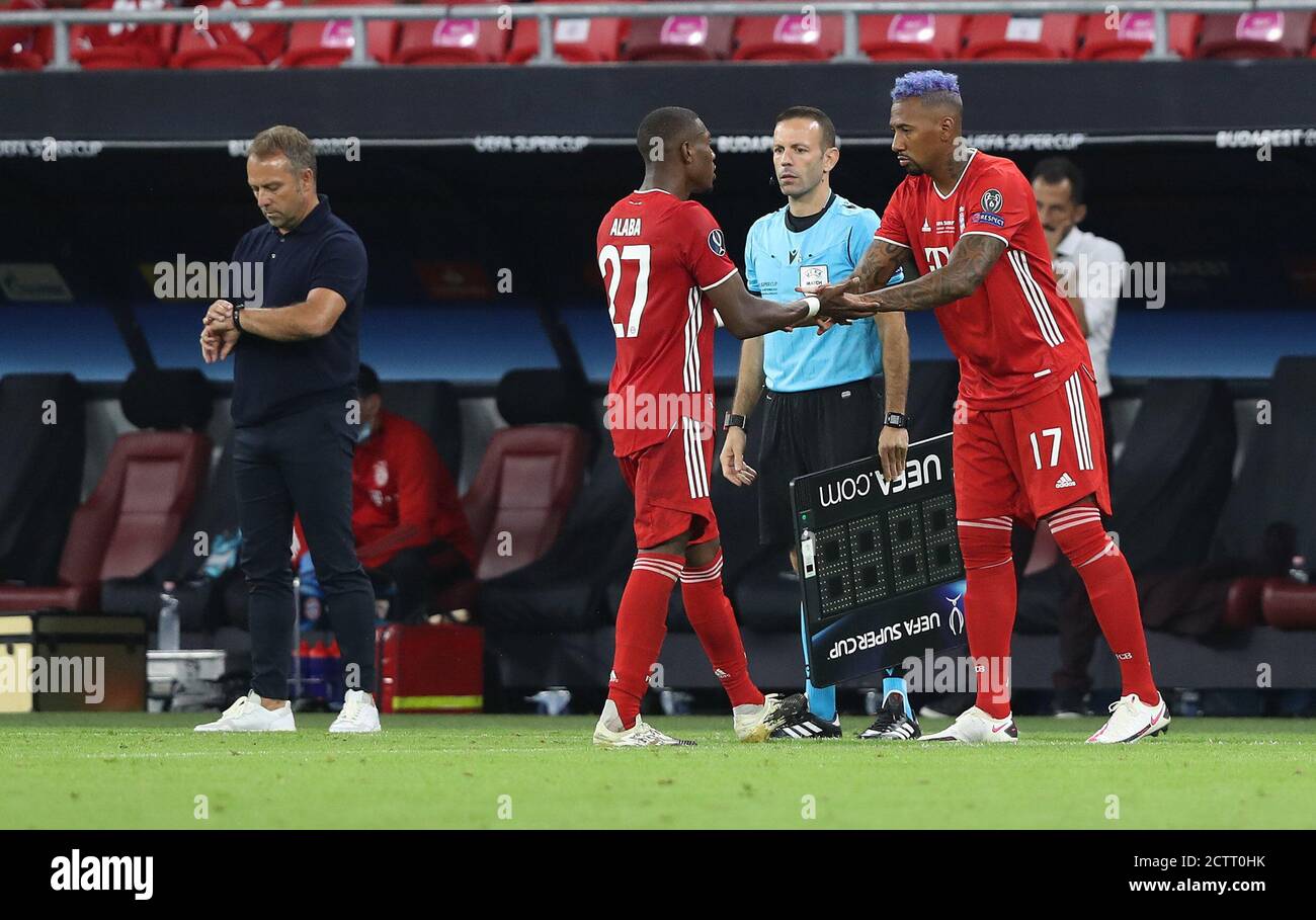 Budapest, Ungarn. 24 septembre 2020. Firo: 24.09.2020 football, UEFA Super Cup 2020 FC Bayern Munich Muenchen - Sevilla FC 2: 1 NV FCB entraîneur, entraîneur, Hansi Flick, substitution, FCB Jérôme Boateng, FCB David Alaba, | usage dans le monde crédit: dpa/Alay Live News Banque D'Images
