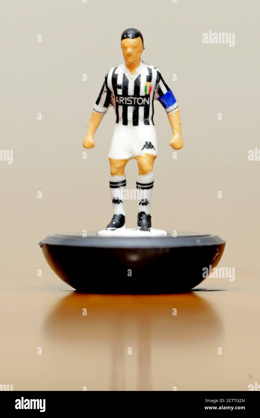 Figurines de football de table Subbuteo dans le kit Juventus. Banque D'Images