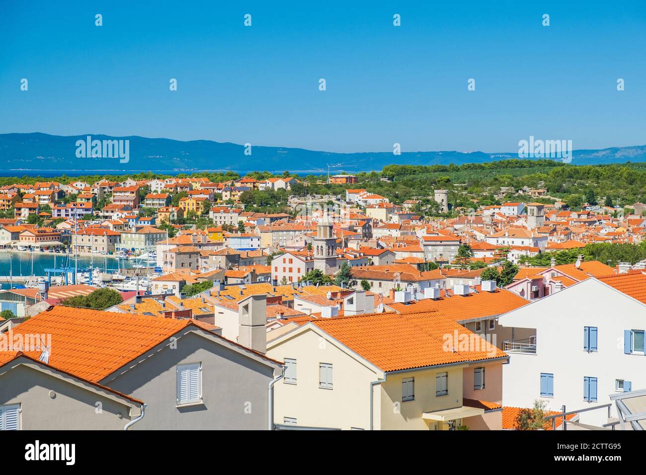 Vue panoramique de la ville de Cres sur l'île de Cres en Croatie, magnifique paysage Adriatique Banque D'Images