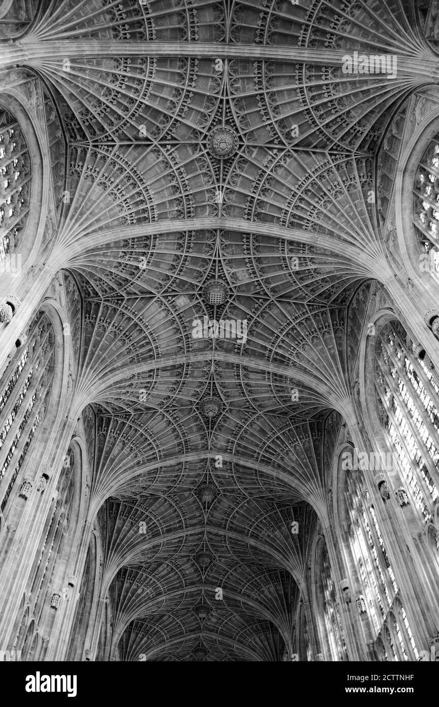 CAMBRIDGE, Royaume-Uni - 16 AOÛT 2017 : intérieur de la chapelle du King's College à l'Université de Cambridge. Le plus grand plafond de la voûte de ventilateurs au monde Banque D'Images