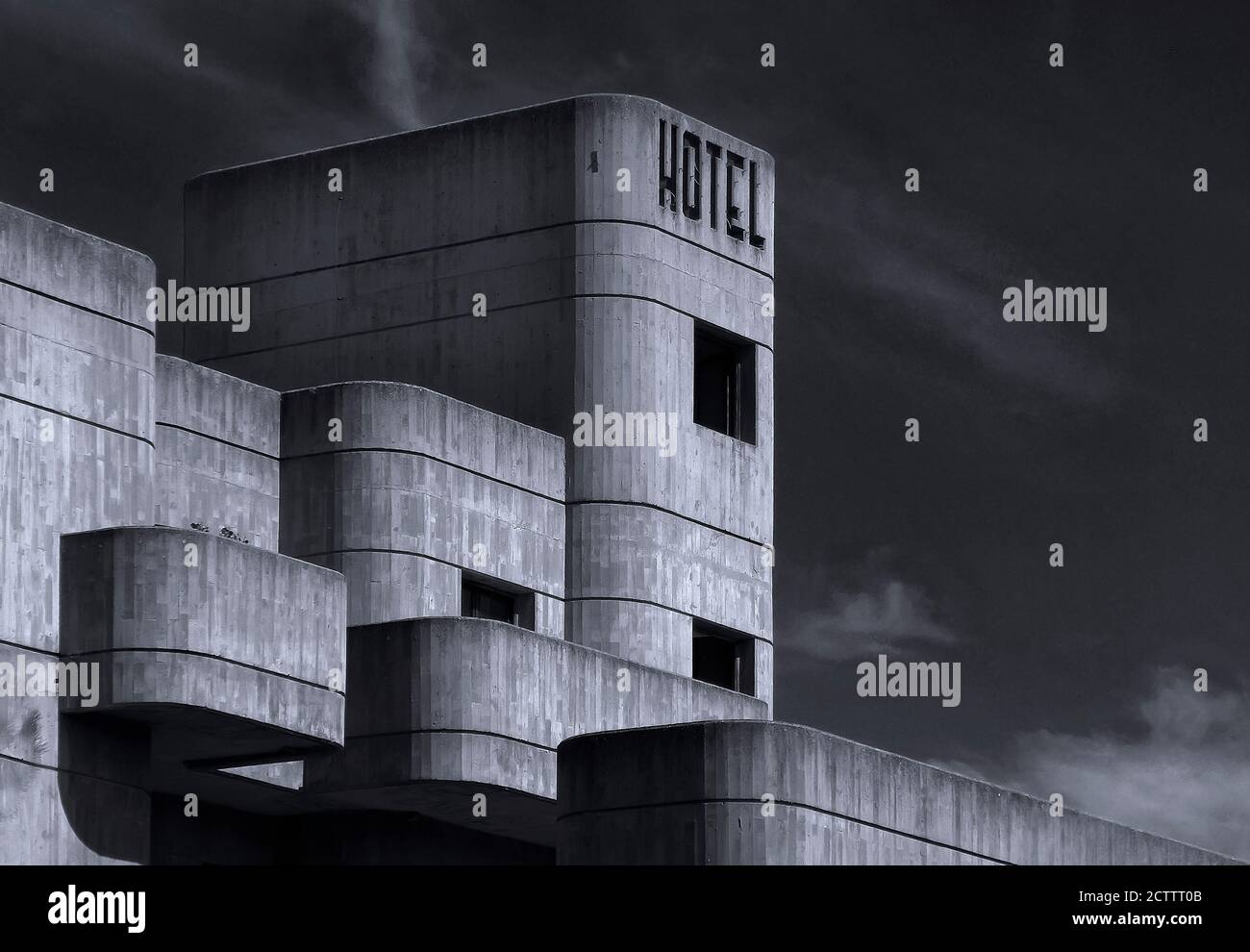 Architecture brutaliste dans un hôtel abandonné Banque D'Images