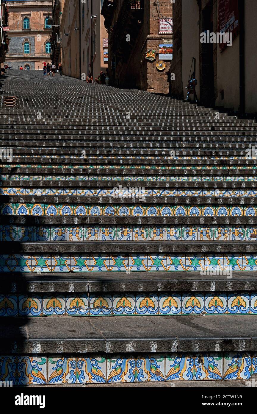 Scalinata di santa maria del monte Banque de photographies et d’images