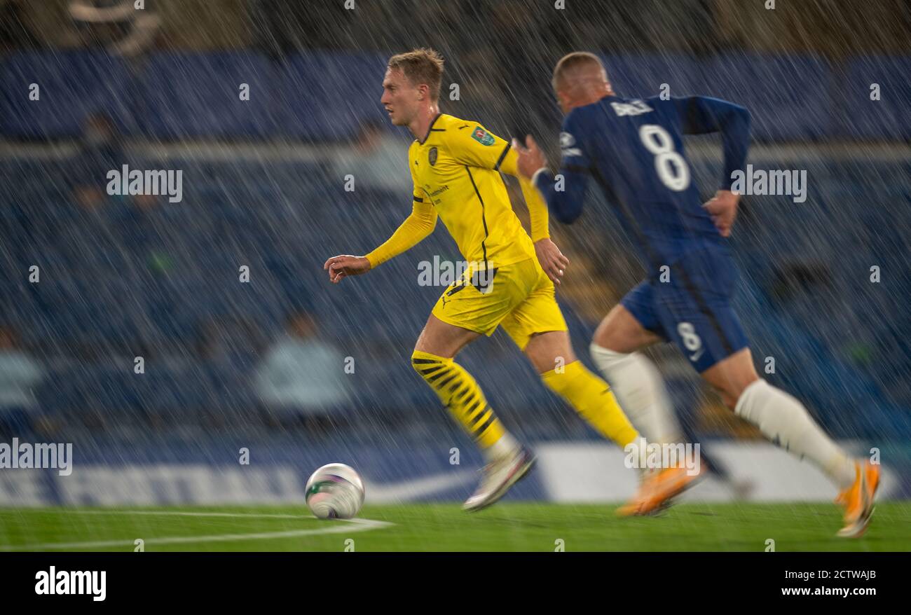 Londres, Royaume-Uni. 23 septembre 2020. Cauley Woodrow de Barnsley lors du match de la Carabao Cup, 3e tour entre Chelsea et Barnsley, a joué derrière des portes fermées sans partisans en raison des directives du gouvernement sur le sport pendant la pandémie COVID-19 à Stamford Bridge, Londres, Angleterre, le 23 septembre 2020. Photo d'Andy Rowland/Prime Media Images. Crédit : Prime Media Images/Alamy Live News Banque D'Images